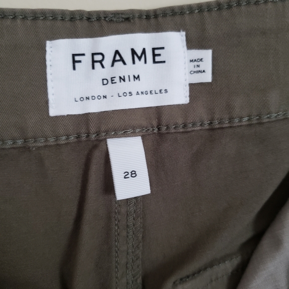 FRAME Lean Straight Cropped Pants
Army Gre… - Picture 9 of 13